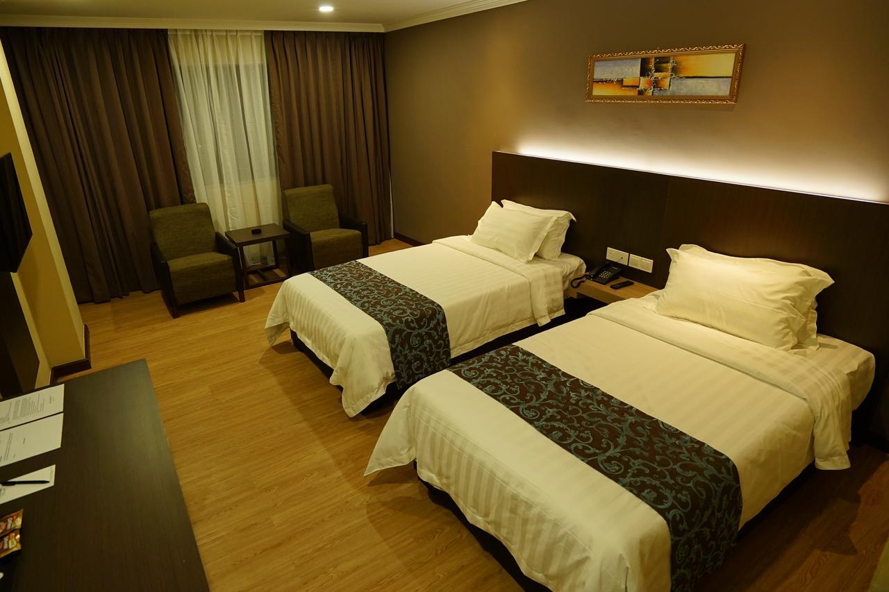 Hotel Anika Kluang Exterior foto