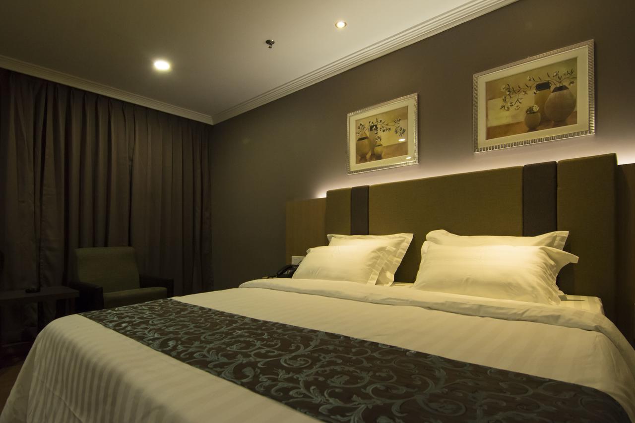 Hotel Anika Kluang Exterior foto